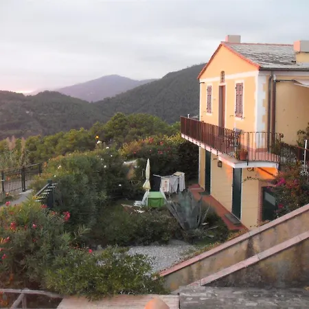 Ca Gialla Apartment Bonassola