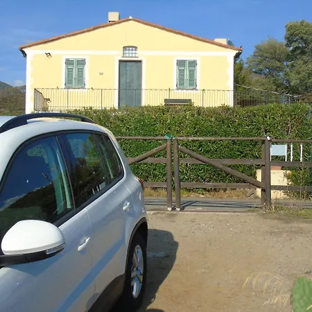 Ca Gialla Apartment Bonassola